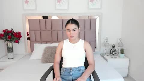 Mia  online show from 03-01-25, 11:28