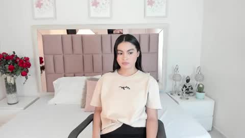 Mia  online show from 03-06-25, 11:14