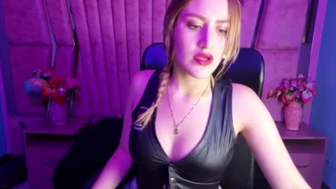 MiaScarlet online show from 09-11-25, 09:15