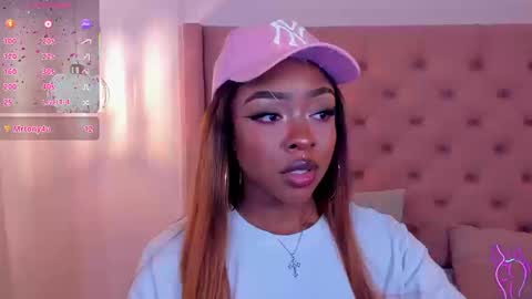 Miia Schwarz  online show from 09-20-25, 01:17