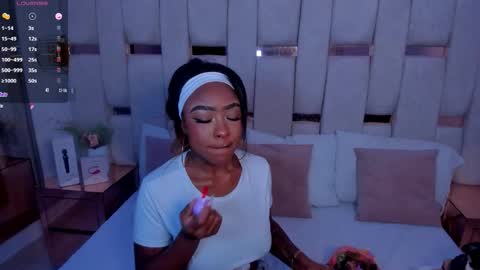 Miia Schwarz  online show from 09-29-25, 12:21