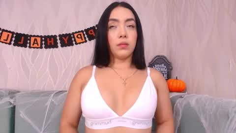 Snapshot of miia_scoott_ chatting on 10-23-25, 11:53 miia scoott online show from 10-23-25, 11:53