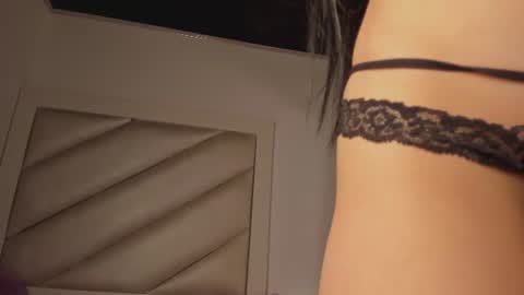 Snapshot of miia_spencer chatting on 06-27-26, 04:12 Mia online show from 06-27-26, 04:12