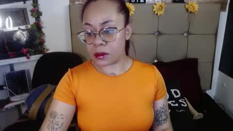 miia online show from 11-10-25, 12:04