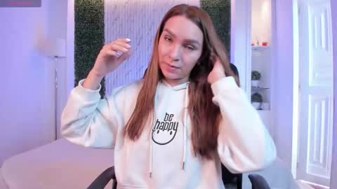 Miia 3 online show from 12-01-25, 12:32