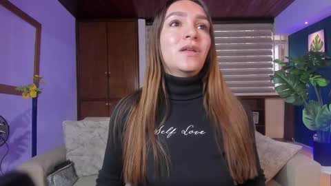 Miia 3 online show from 12-20-25, 11:50