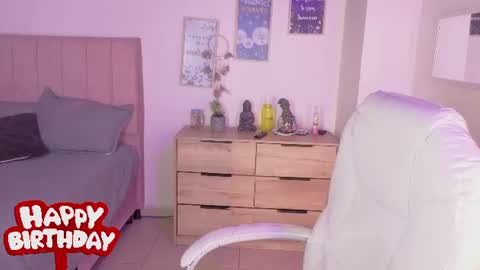 Snapshot of miia_thompson_1 chatting on 06-26-26, 08:13 M I I A online show from 06-26-26, 08:13