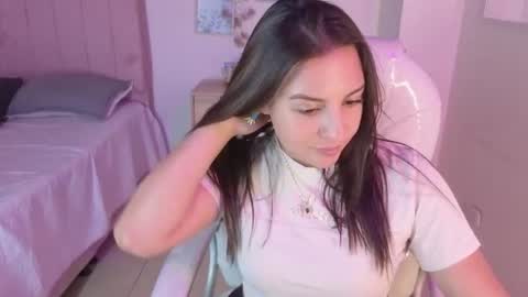 Snapshot of miia_thompson_1 chatting on 07-10-26, 08:44 M I I A online show from 07-10-26, 08:44