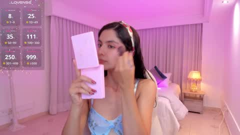 Mia online show from 01-24-25, 03:22