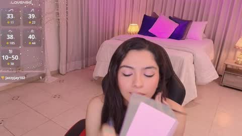 Mia online show from 01-30-25, 03:55