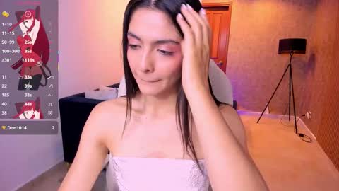 Mia online show from 09-24-25, 11:02