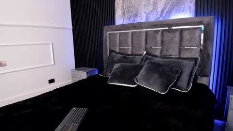 Mia Monroe online show from 01-08-25, 07:24