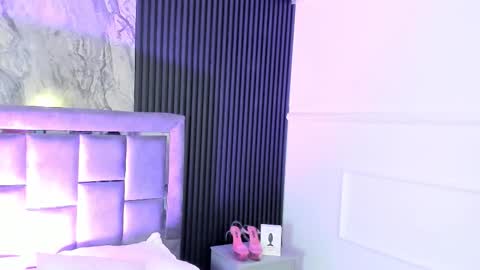 Mia Monroe online show from 10-24-25, 07:54