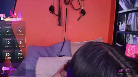 Mia online show from 09-24-25, 08:34