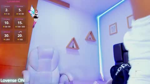 mia sofia online show from 11-23-25, 12:49