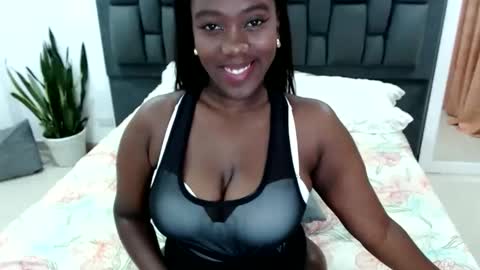 miiasmithh online show from 09-18-25, 11:07