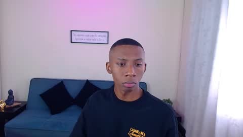 Snapshot of miiloo18 chatting on 10-06-25, 07:33 Jordan online show from 10-06-25, 07:33