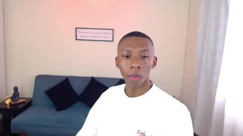 Snapshot of miiloo18 chatting on 10-08-25, 07:55 Jordan online show from 10-08-25, 07:55