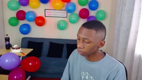 Snapshot of miiloo18 chatting on 10-15-25, 08:42 Jordan online show from 10-15-25, 08:42