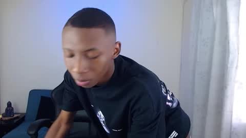 Snapshot of miiloo18 chatting on 10-27-25, 08:35 Jordan online show from 10-27-25, 08:35