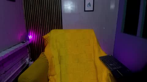 Snapshot of miilu__1 chatting on 10-05-25, 03:16 miilu online show from 10-05-25, 03:16