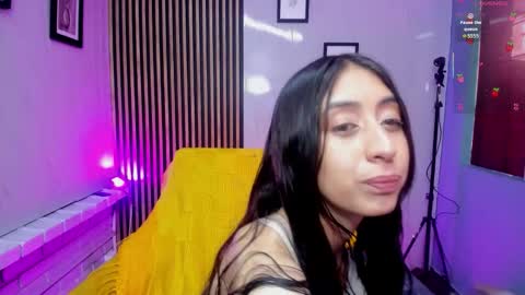 Snapshot of miilu__1 chatting on 10-20-25, 12:16 miilu online show from 10-20-25, 12:16