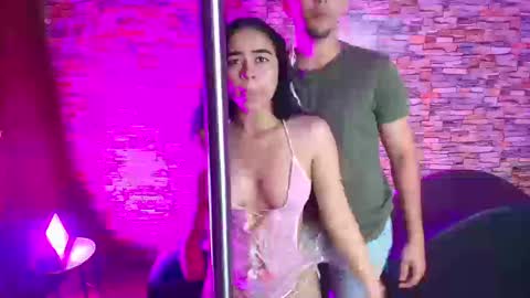 Dulce   online show from 09-19-25, 02:07