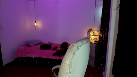 miiss_greyy online show from 10-10-25, 12:04