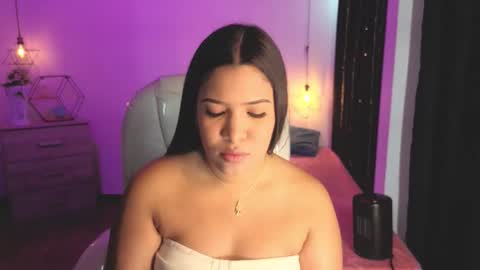 miiss_greyy online show from 10-25-25, 12:13