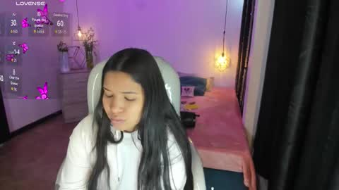 miiss_greyy online show from 11-01-25, 12:07