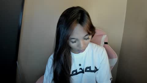 MIKA online show from 04-17-26, 07:17