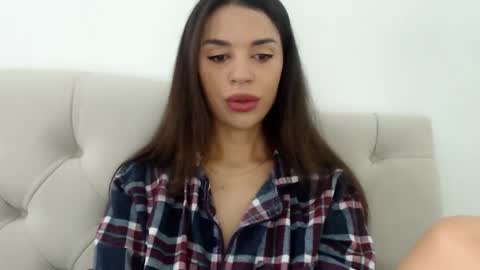 Snapshot of mika_gold7 chatting on 10-04-25, 09:29 Mika online show from 10-04-25, 09:29