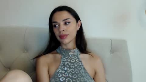 Snapshot of mika_gold7 chatting on 10-17-25, 06:10 Mika online show from 10-17-25, 06:10