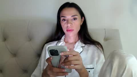 Snapshot of mika_gold7 chatting on 11-14-25, 07:12 Mika online show from 11-14-25, 07:12