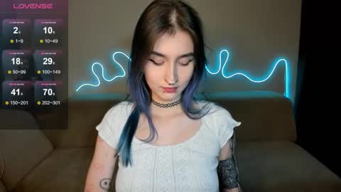 Mika online show from 10-05-25, 04:27