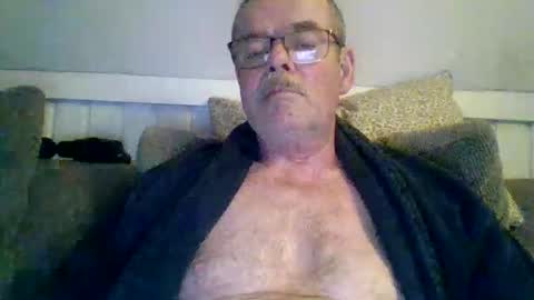 Snapshot of mikael42 chatting on 04-07-26, 06:41 mikael42 online show from 04-07-26, 06:41