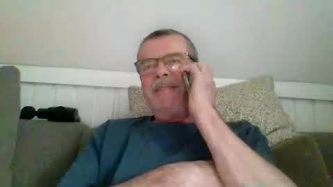 Snapshot of mikael42 chatting on 04-10-26, 12:54 mikael42 online show from 04-10-26, 12:54