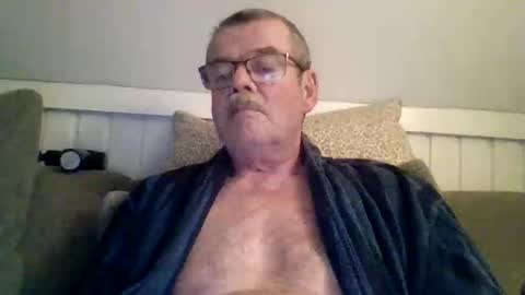 Snapshot of mikael42 chatting on 04-14-26, 06:14 mikael42 online show from 04-14-26, 06:14