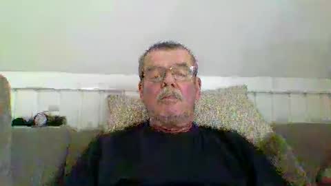 Snapshot of mikael42 chatting on 04-17-26, 09:12 mikael42 online show from 04-17-26, 09:12