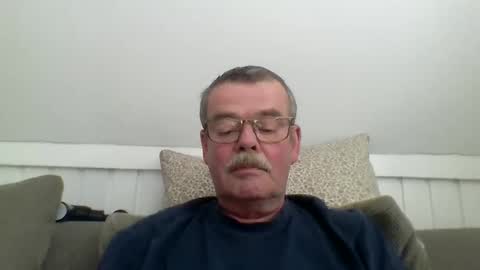 Snapshot of mikael42 chatting on 04-21-26, 12:55 mikael42 online show from 04-21-26, 12:55