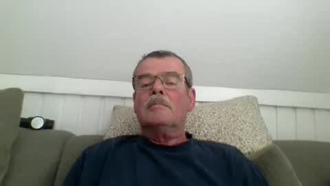 Snapshot of mikael42 chatting on 04-26-26, 12:47 mikael42 online show from 04-26-26, 12:47