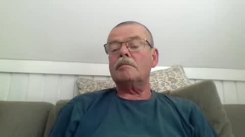 Snapshot of mikael42 chatting on 05-08-26, 12:54 mikael42 online show from 05-08-26, 12:54