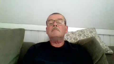 Snapshot of mikael42 chatting on 05-16-26, 10:01 mikael42 online show from 05-16-26, 10:01