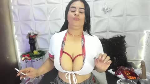 Snapshot of mikaela_lust chatting on 01-04-25, 01:53 Mikaela Lust online show from 01-04-25, 01:53