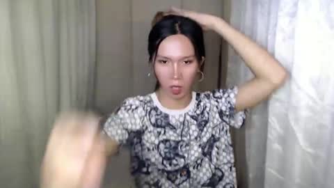 Snapshot of mikaellasander chatting on 01-23-25, 05:35 ELLA online show from 01-23-25, 05:35