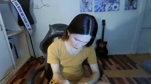 Snapshot of mikaellasander chatting on 02-13-25, 04:39 ELLA online show from 02-13-25, 04:39