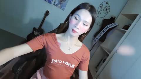 Snapshot of mikaellasander chatting on 03-01-25, 01:29 ELLA online show from 03-01-25, 01:29