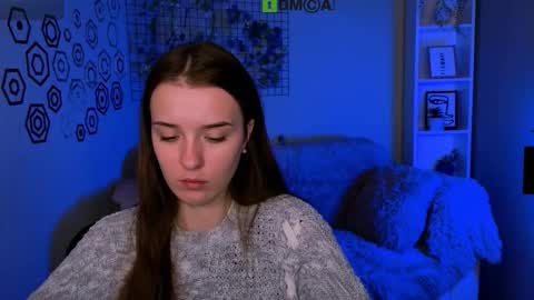 Mika online show from 11-26-25, 02:18