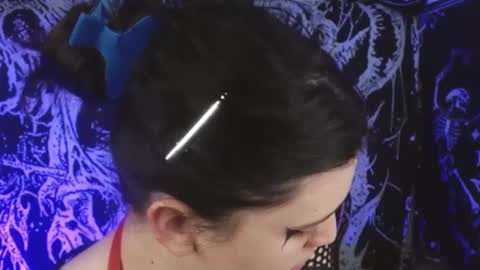 Mika online show from 09-26-25, 01:09