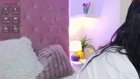 Snapshot of mikavia chatting on 12-10-24, 10:37 Mika online show from 12-10-24, 10:37
